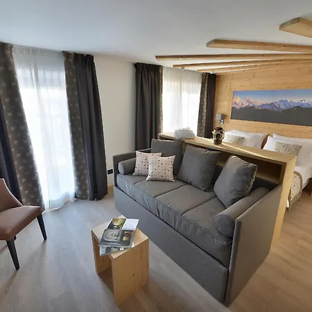 Hotell Bucaneve 4*