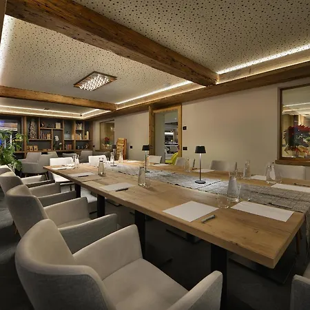 Bucaneve Hotel
